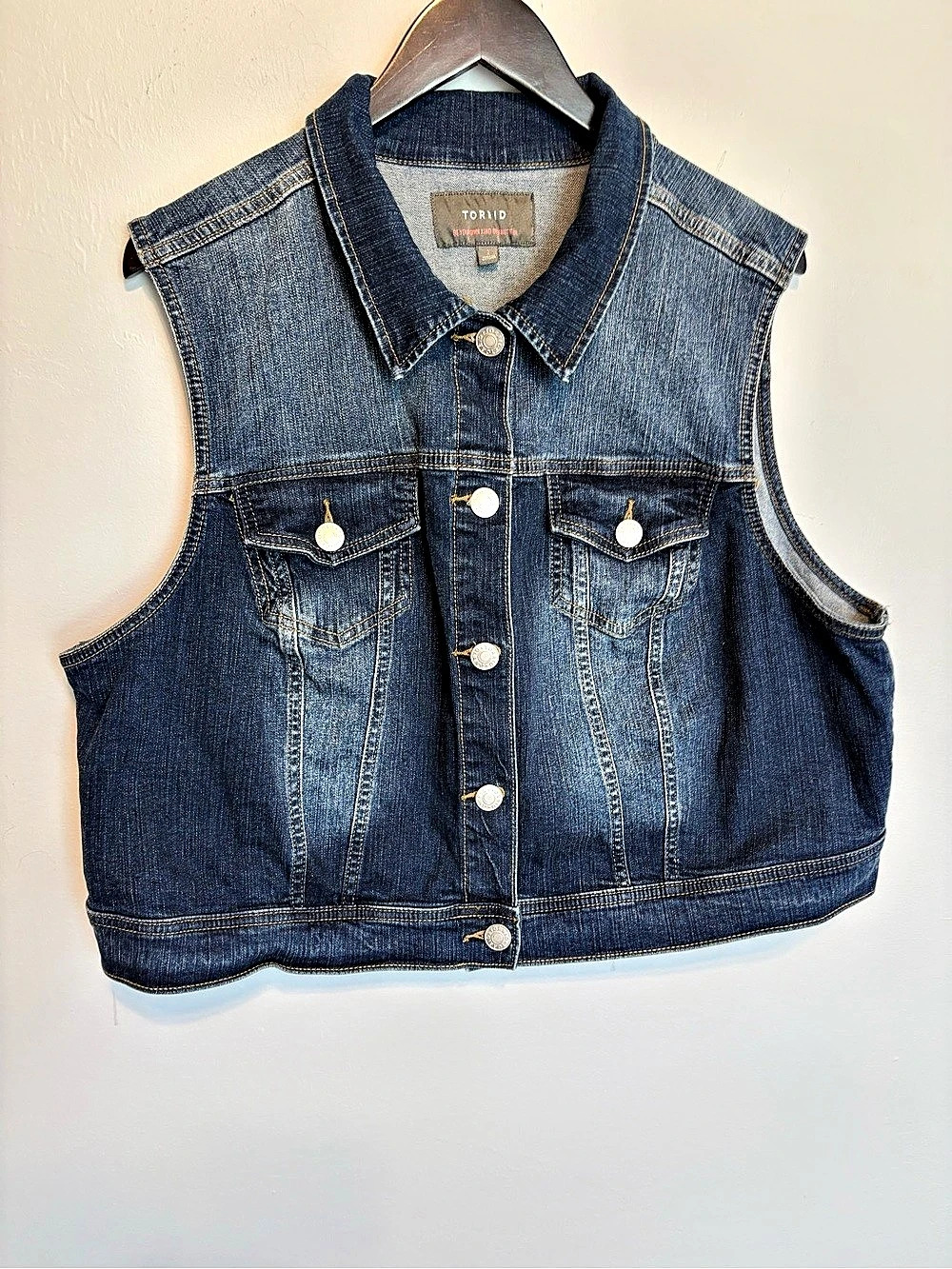 Torrid Crop Denim Vest Blue Size 2